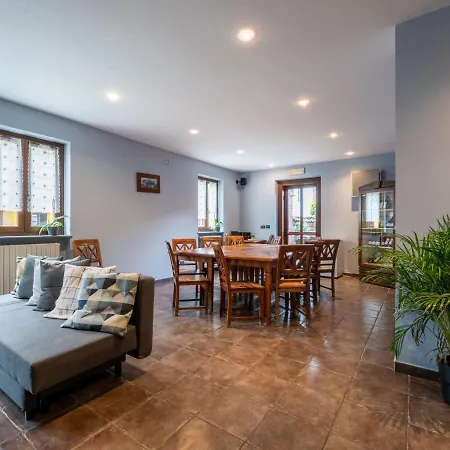 בית נופש La Grotta Di Cech By Interhome