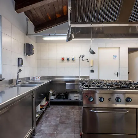 בית נופש La Grotta Di Cech By Interhome